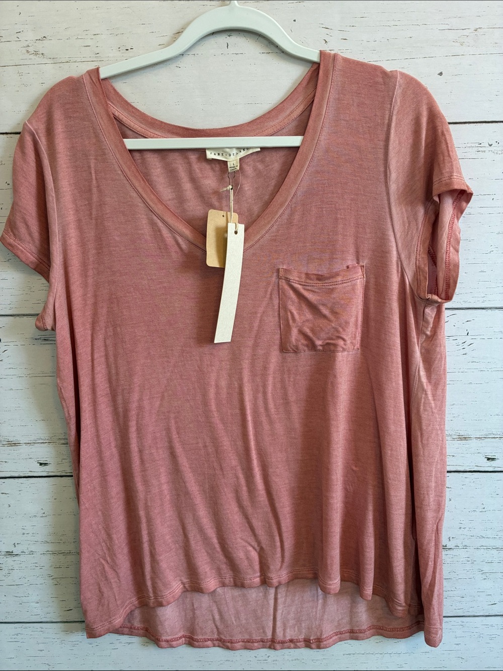 Jane & Delancey Pink Lightweight V Neck T-Shirt, size L, NWT